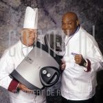 30-09-2002 George Foreman and Cas Spijkers at studio in Amsterdam.

[keywords]Half Length, Half Length, Eyecontact, Smiling, Grill[/keywords]